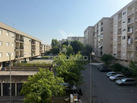 Apartamento t3 em lomar, braga