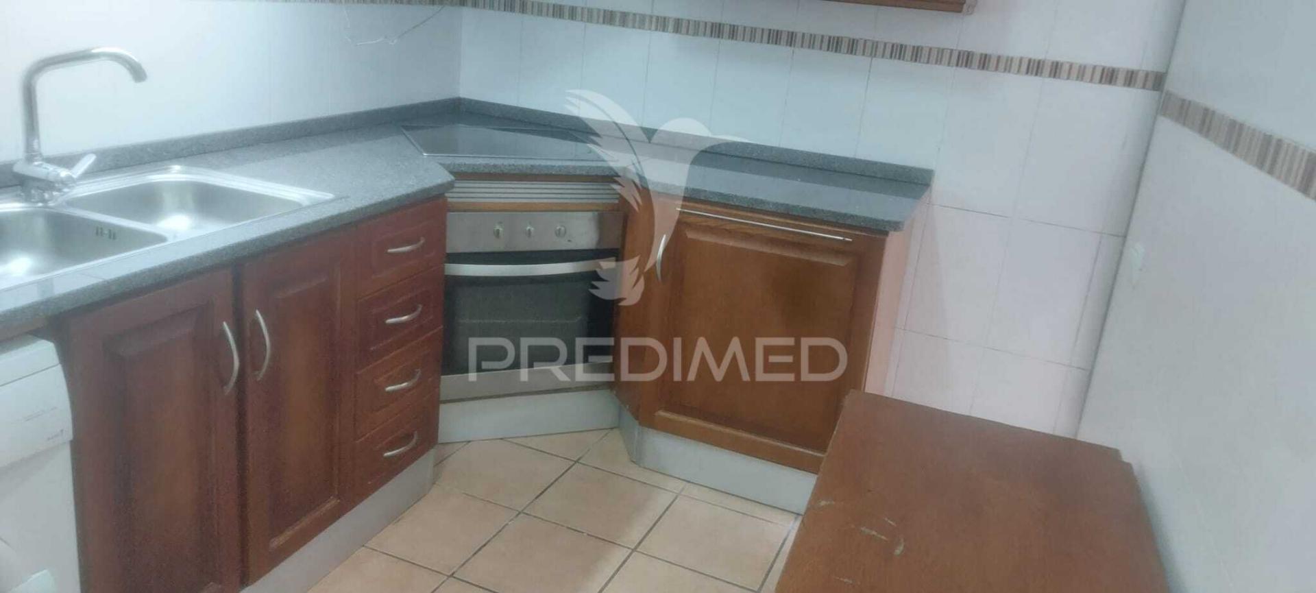 Apartamento t2 remodelado – r/c