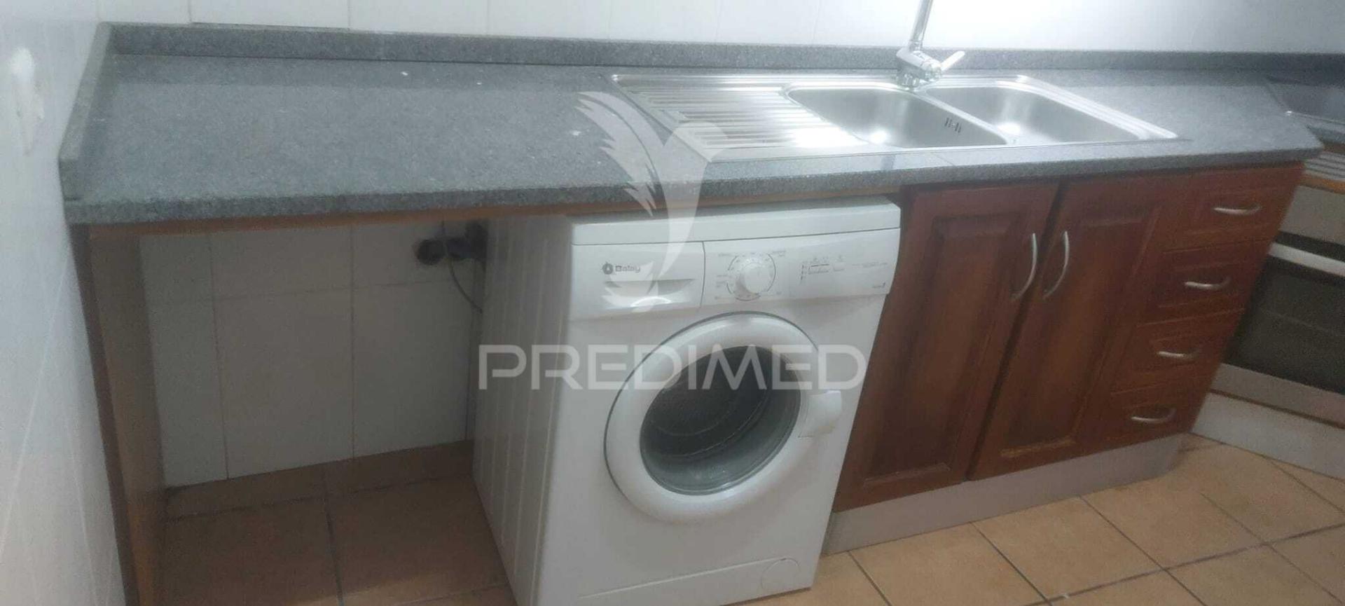 Apartamento t2 remodelado – r/c