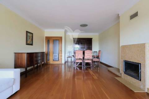 Apartamento t2 mobilado – perto do gaiashopping