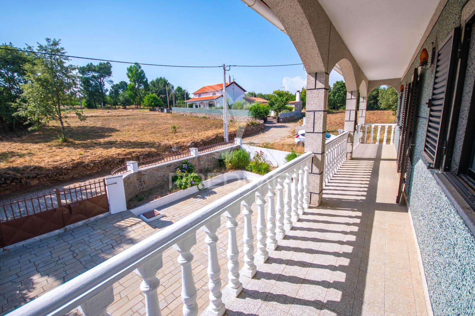 Moradia t4 com terreno de 1850 m² | albardo – guarda