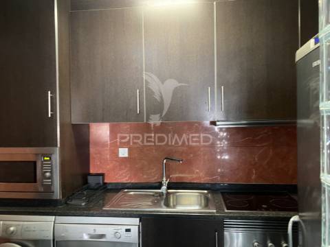 Arrenda-se t2 mobilado com garagem porto