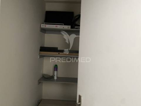 Arrenda-se t2 mobilado com garagem porto