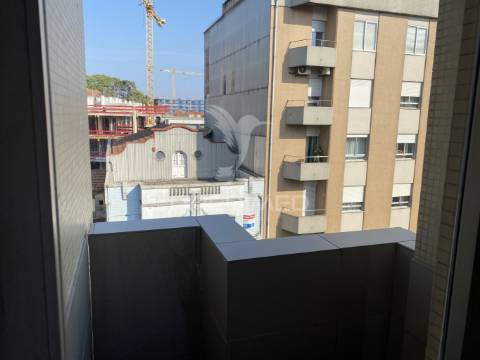 Arrenda-se t2 mobilado com garagem porto