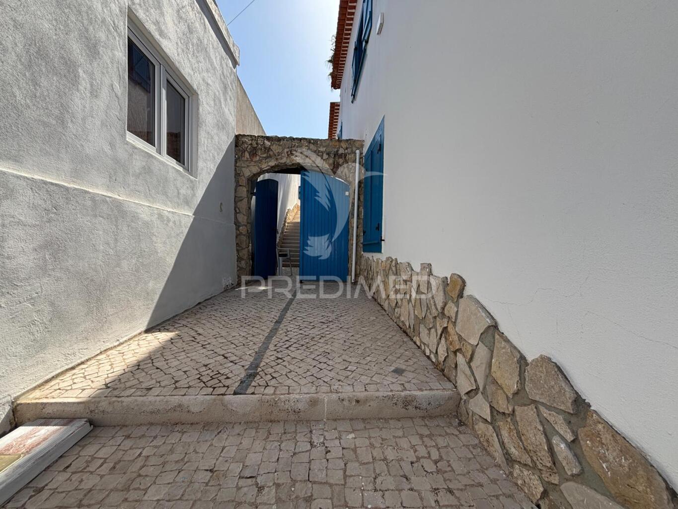 Moradia tradicional com alma mediterrânica às portas de caldas da rainha