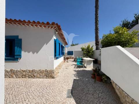 Moradia tradicional com alma mediterrânica às portas de caldas da rainha