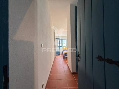Moradia tradicional com alma mediterrânica às portas de caldas da rainha