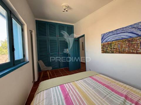 Moradia tradicional com alma mediterrânica às portas de caldas da rainha