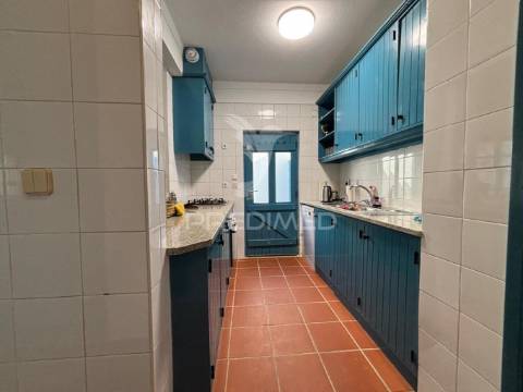 Moradia tradicional com alma mediterrânica às portas de caldas da rainha