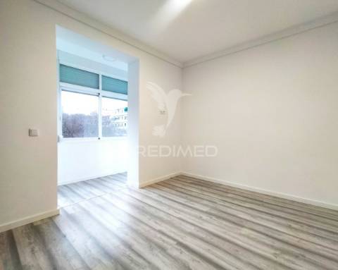 Apartamento t1 | remodelado | arroios | lisboa