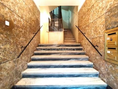 Apartamento t1 | remodelado | arroios | lisboa