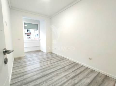 Apartamento t1 | remodelado | arroios | lisboa