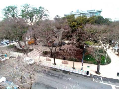 Apartamento t1 | remodelado | arroios | lisboa