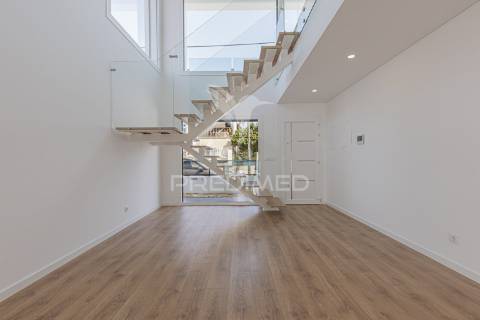 Moradia t4, aroeira