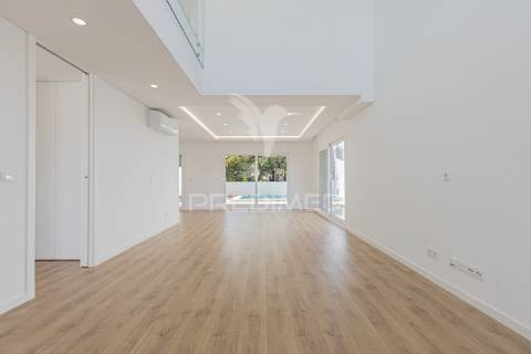 Moradia t4, aroeira
