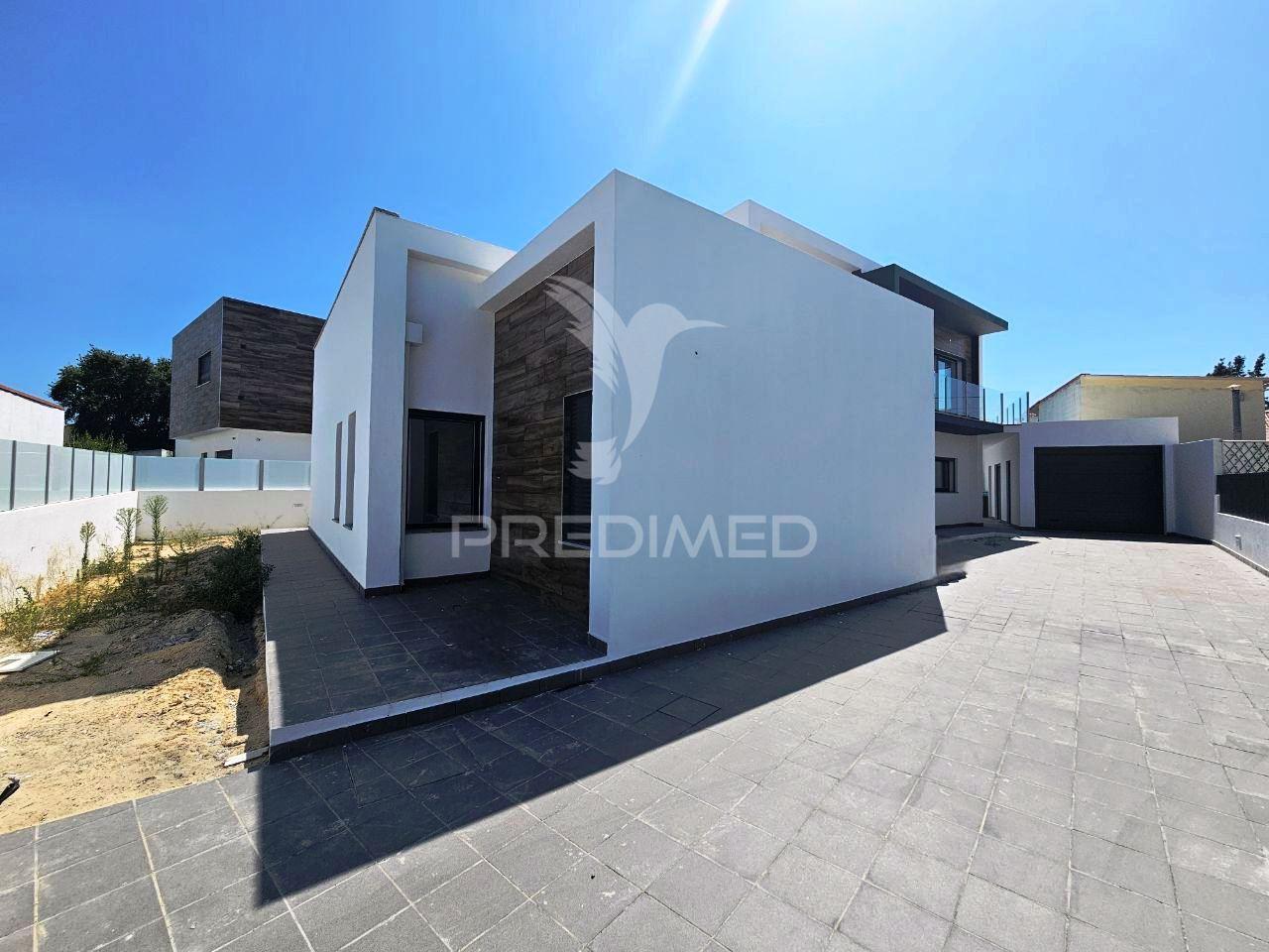 Moradia isolada t5 c/piscina e garagem, brejoeira - azeitão