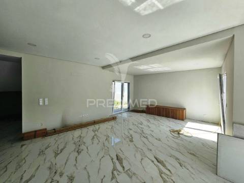 Moradia isolada t5 c/piscina e garagem, brejoeira - azeitão