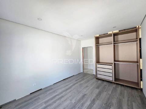 Moradia isolada t5 c/piscina e garagem, brejoeira - azeitão