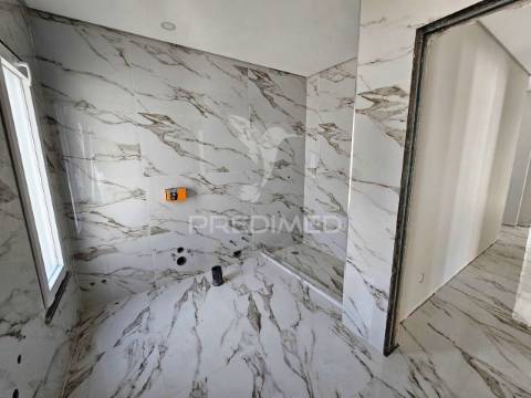 Moradia isolada t5 c/piscina e garagem, brejoeira - azeitão