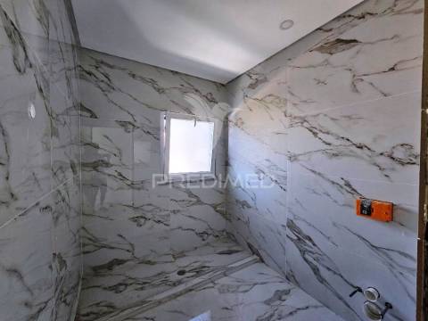 Moradia isolada t5 c/piscina e garagem, brejoeira - azeitão