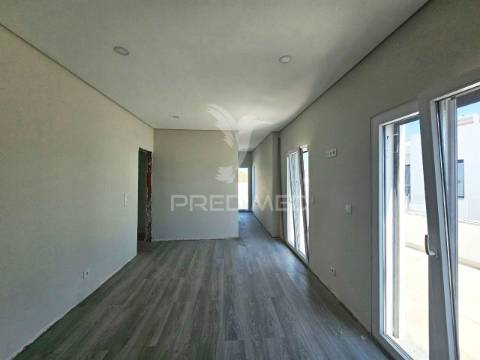 Moradia isolada t5 c/piscina e garagem, brejoeira - azeitão