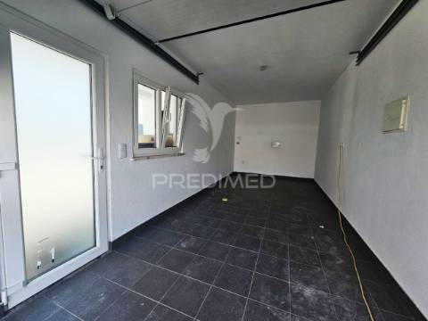 Moradia isolada t5 c/piscina e garagem, brejoeira - azeitão