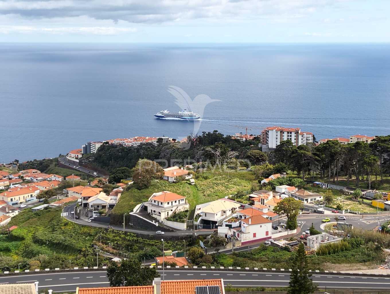 Apartamento tipologia t4 no caniço vista mar