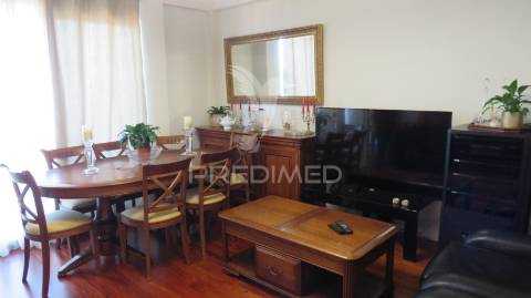 Apartamento tipologia t4 no caniço vista mar