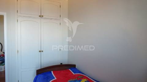 Apartamento tipologia t4 no caniço vista mar