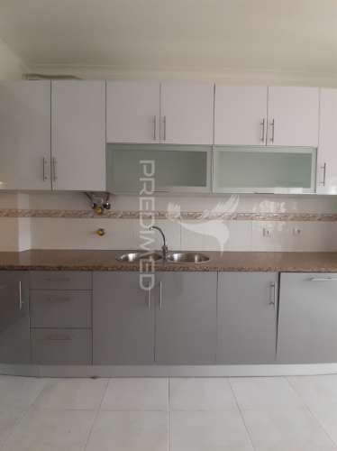 T3 renovado com varandas - alcochete/ samouco