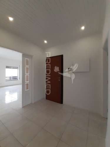 T3 renovado com varandas - alcochete/ samouco
