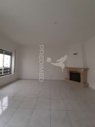 T3 renovado com varandas - alcochete/ samouco
