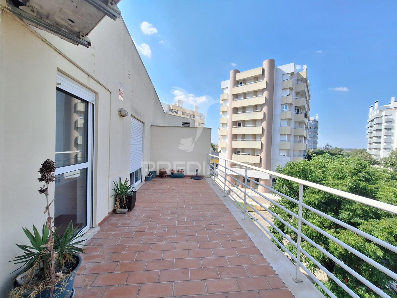 Apartamento t3, rua jornal “o almonda”, torres novas