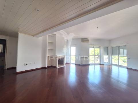 Apartamento t3, rua jornal “o almonda”, torres novas