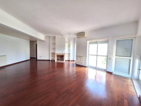 Apartamento t3, rua jornal “o almonda”, torres novas
