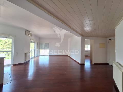 Apartamento t3, rua jornal “o almonda”, torres novas