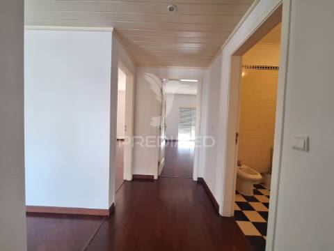Apartamento t3, rua jornal “o almonda”, torres novas