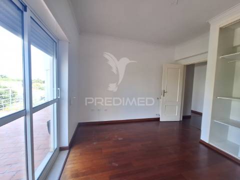 Apartamento t3, rua jornal “o almonda”, torres novas