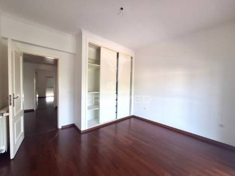 Apartamento t3, rua jornal “o almonda”, torres novas