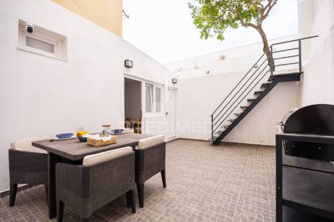 Apartamento t2 com quintal e terraço – cova da piedade, almada