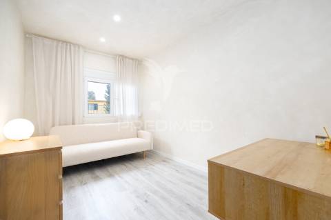 Apartamento t2 com quintal e terraço – cova da piedade, almada