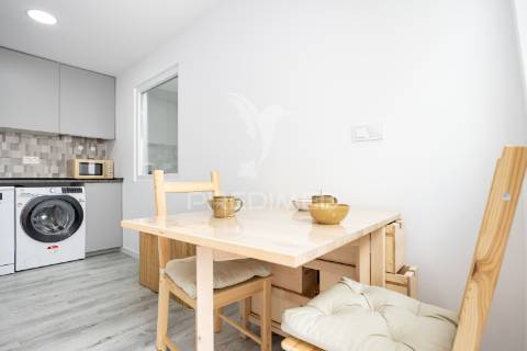 Apartamento t2 com quintal e terraço – cova da piedade, almada