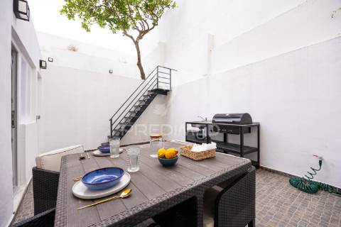 Apartamento t2 com quintal e terraço – cova da piedade, almada