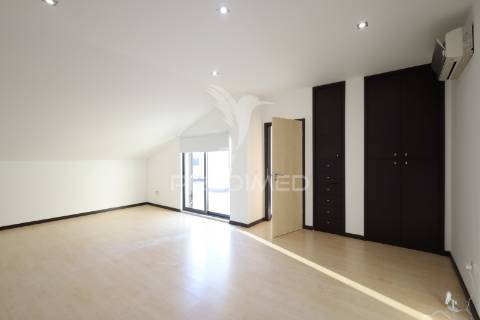 Apartamento duplex t3 + 2