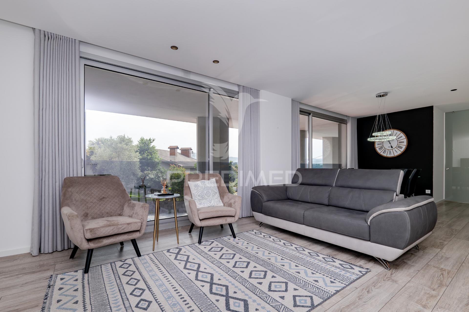 Apartamento t2, seminovo - amares (arrendamento)