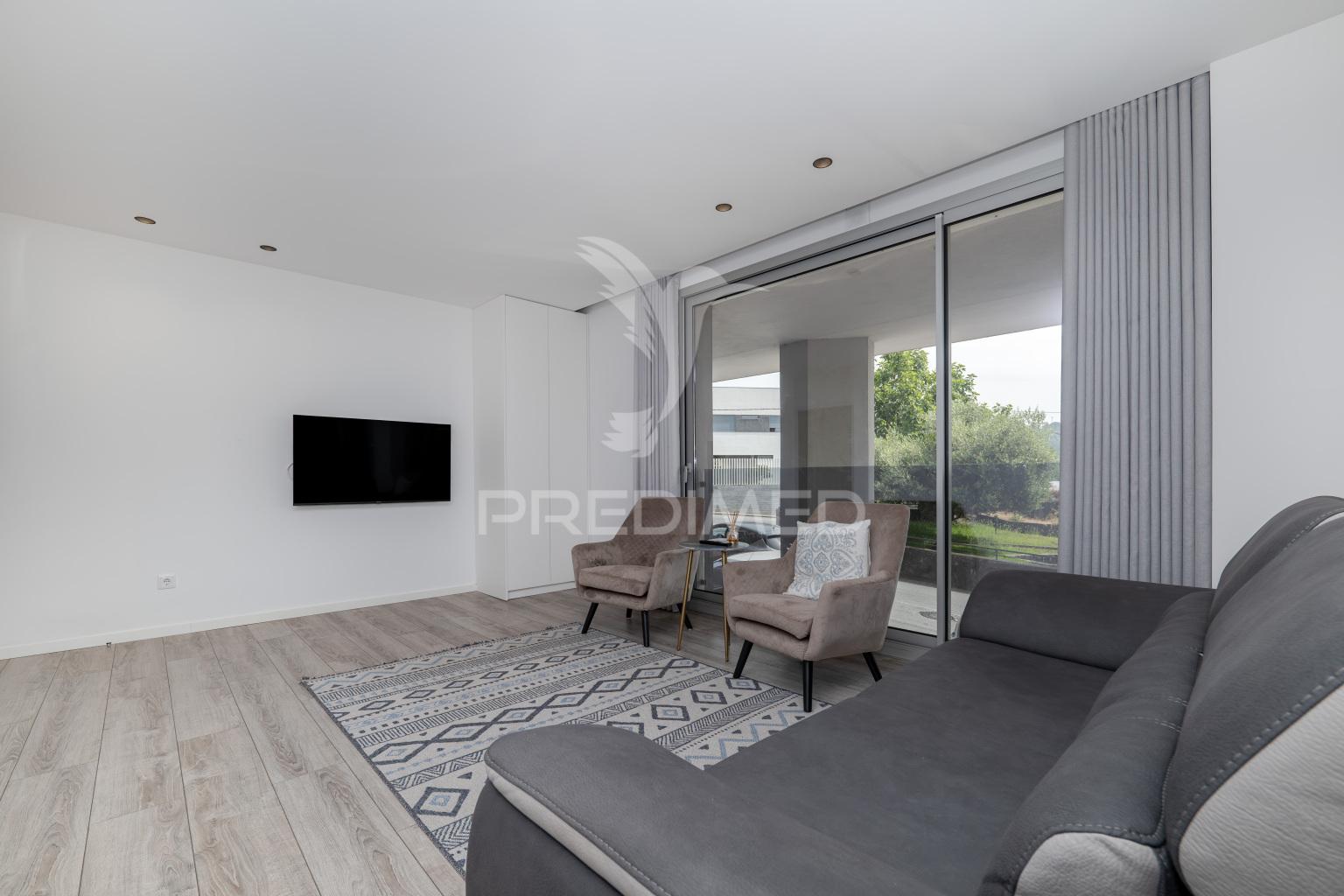 Apartamento t2, seminovo - amares (arrendamento)
