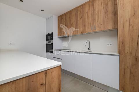 Apartamento t2, seminovo - amares (arrendamento)