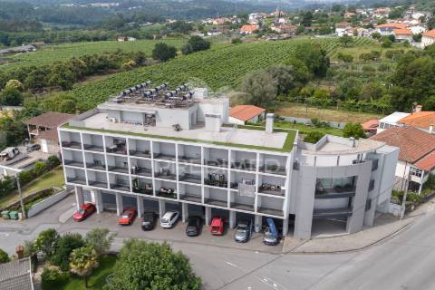 Apartamento t2, seminovo - amares (arrendamento)