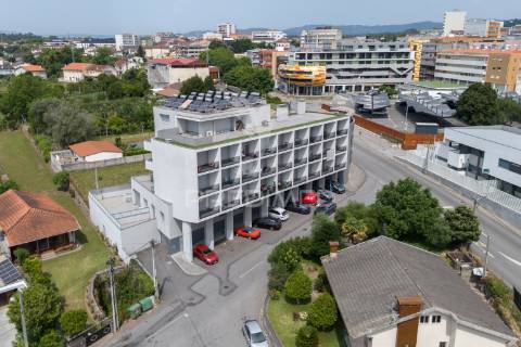 Apartamento t2, seminovo - amares (arrendamento)