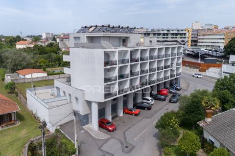 Apartamento t2, seminovo - amares (arrendamento)
